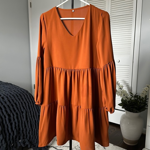 NWOT Ruffle Dress - Picture 2 of 7